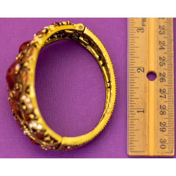 7 inch, Vintage Brown Center Bead Gold Tone Victorian Hinge Bangle - Q41 - Picture 3 of 3